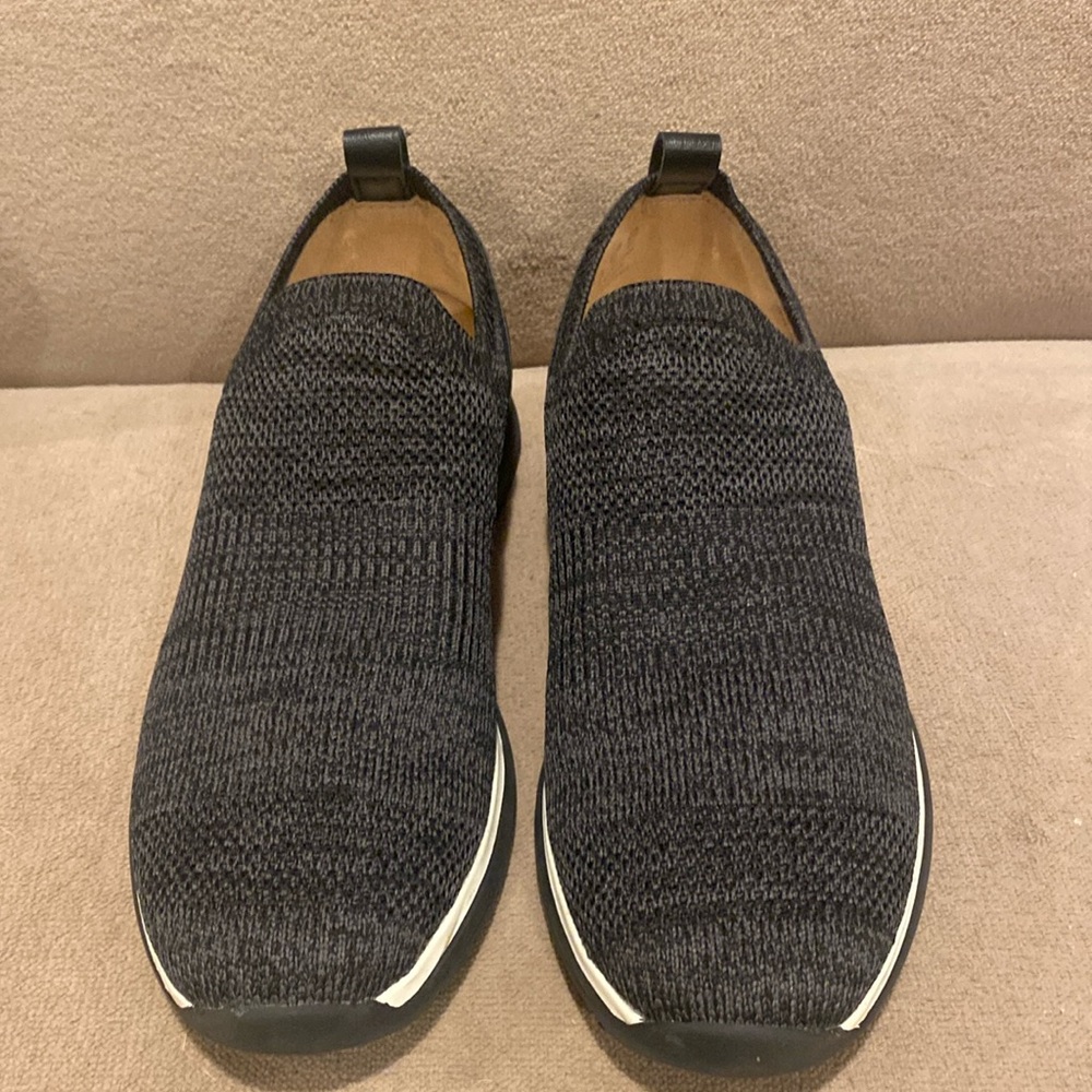 Lifestride Hailey Women's black Slip On Loafers w/ Active Arch size 6